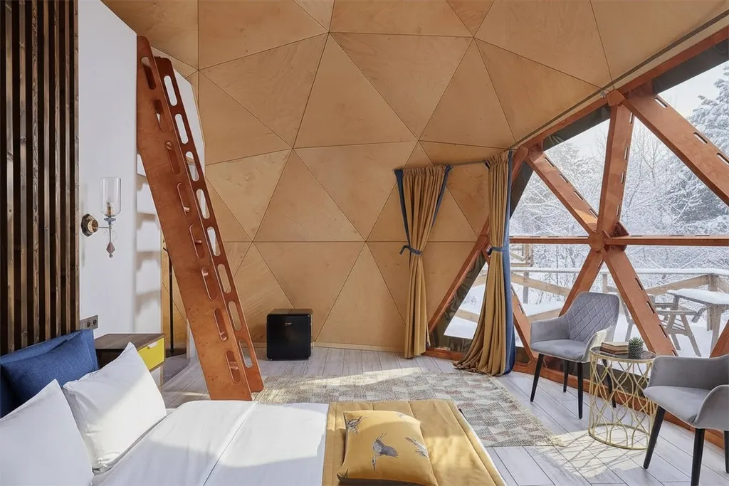 Купол с панорамным видом и купелью