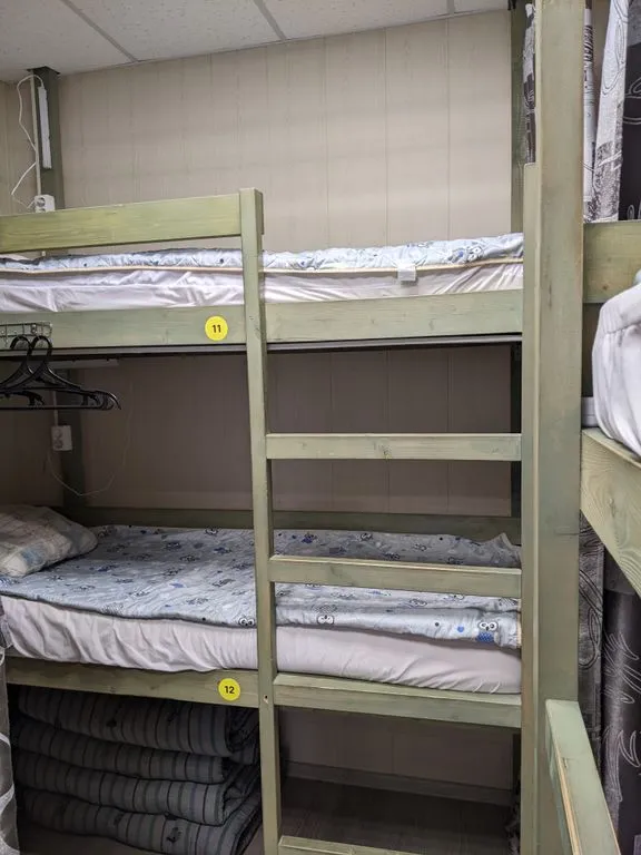 Койко-место в 6-х местном общем мужском номере