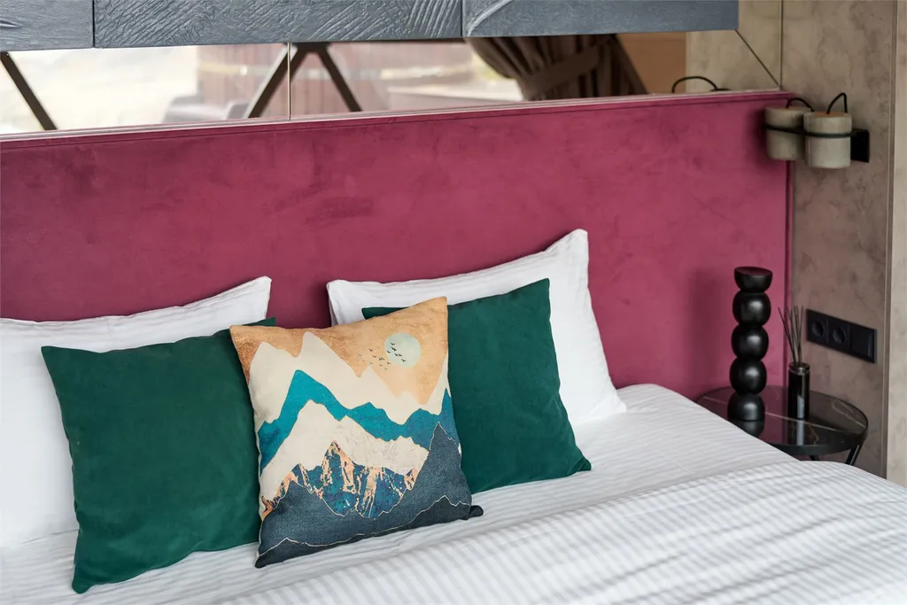 Купол Сфера с видом на горы и купелью