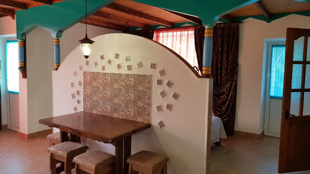 Апартаменты Однокомнатный апартамент с мини кухней в восточном стиле