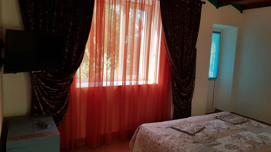 Апартаменты Однокомнатный апартамент с мини кухней в восточном стиле