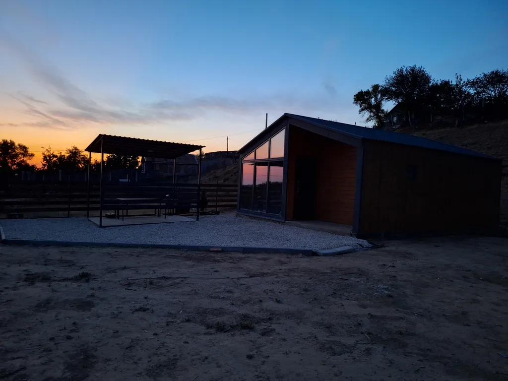 Барнхаус с видом на реку Ахтуба