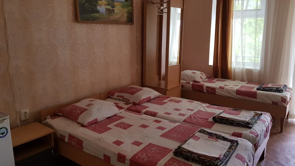Трёхместный номер Комфорт — Эдем, фото 1 из 3