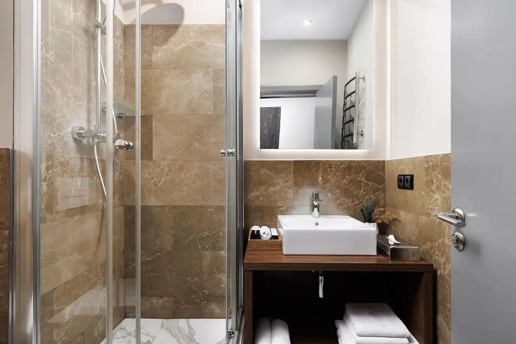 Двухместный номер с 1 кроватью Полулюкс