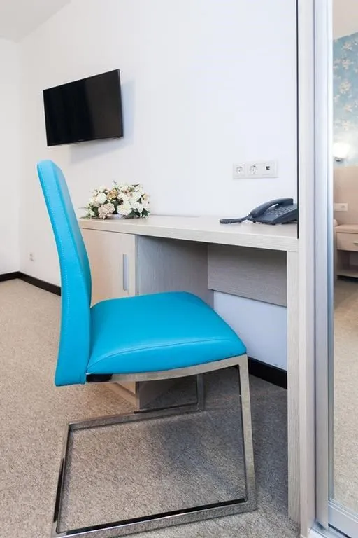 Двухместный номер с 1 кроватью Полулюкс