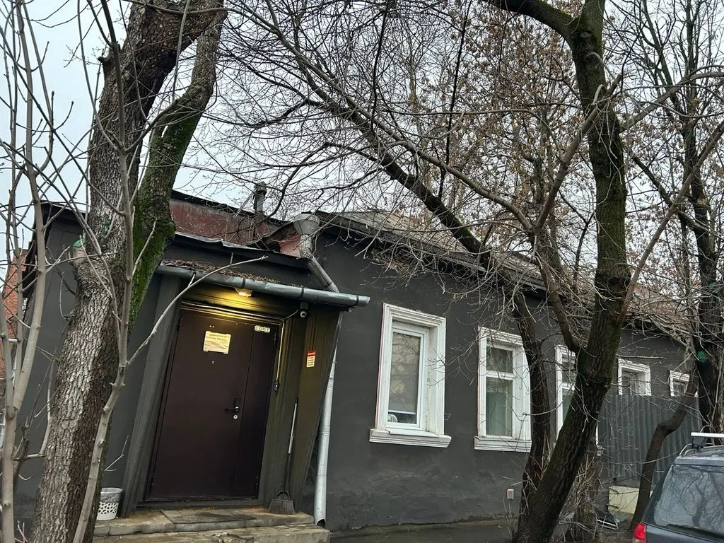 Многоместный мужской номер общий на 6 человек