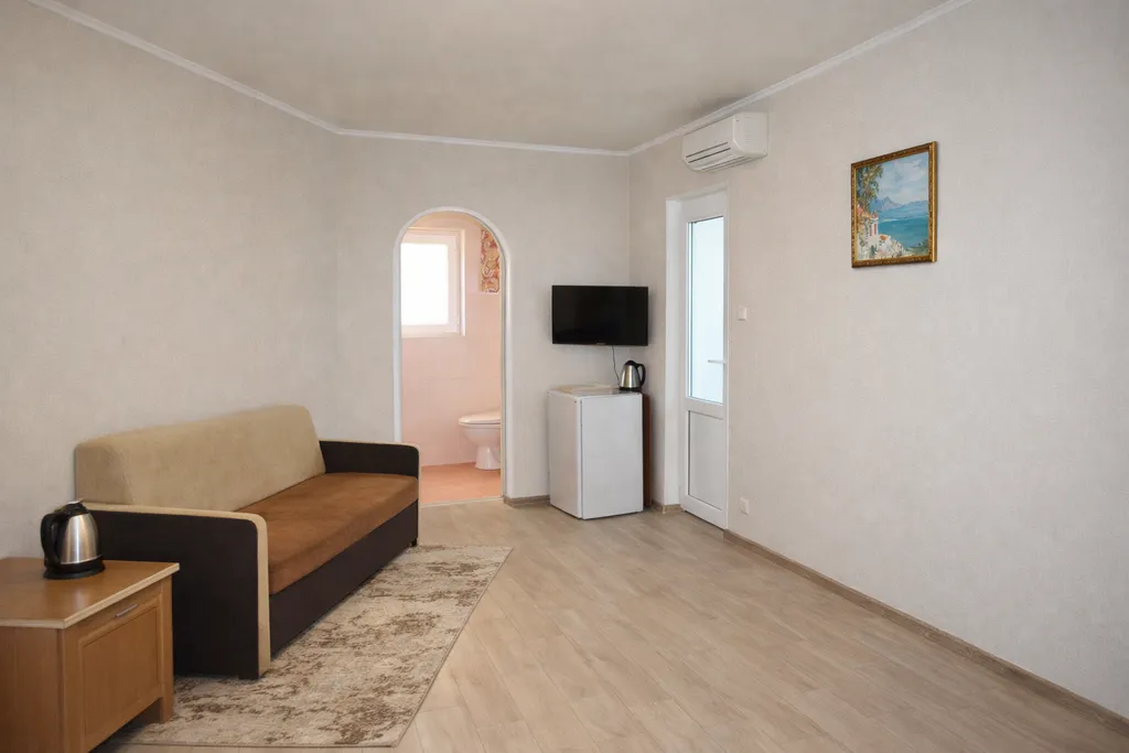 Трёхместный номер Н6 стандарт 2 этаж — Green Palace, фото 3 из 3