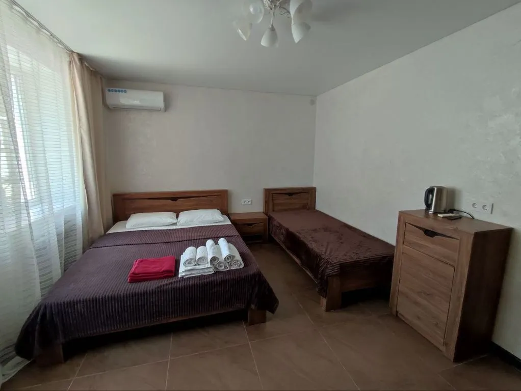 Трёхместный номер стандарт №2