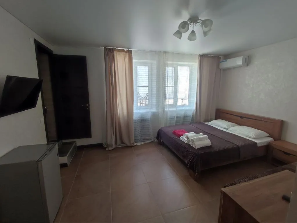 Трёхместный номер стандарт №2