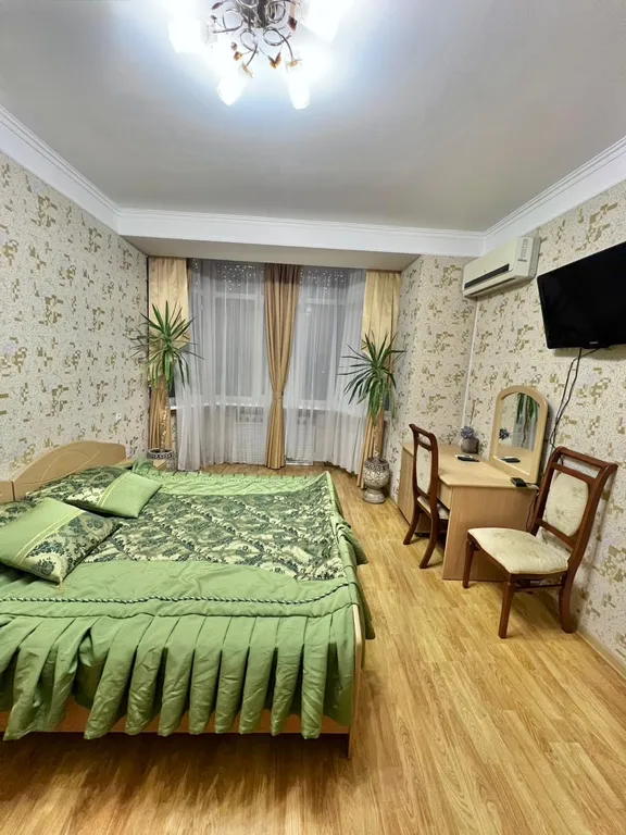 Дом 12-местный на улице Широкой, 220 м², Кисловодск — фото 10