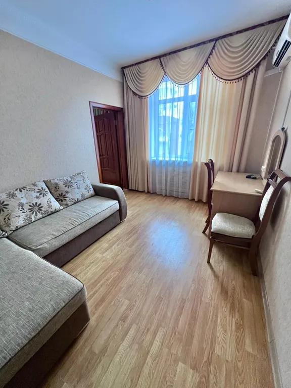 Дом 12-местный на улице Широкой, 220 м², Кисловодск — фото 12