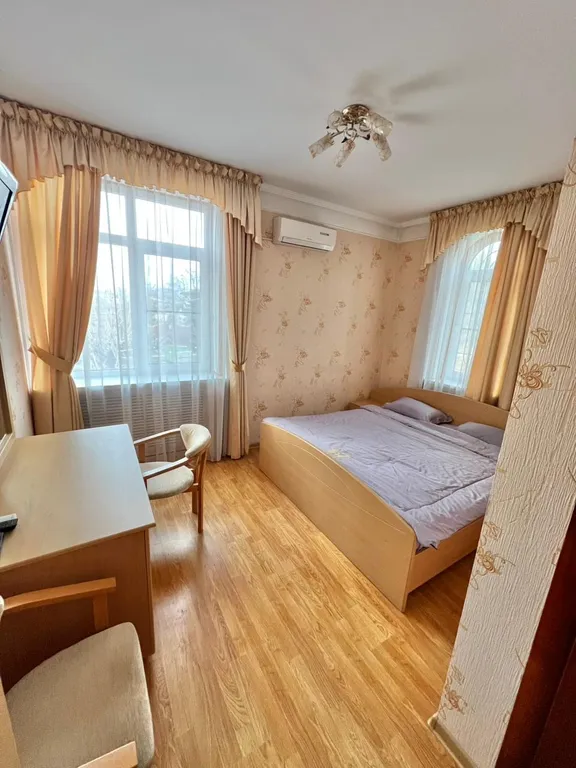 Дом 12-местный на улице Широкой, 220 м², Кисловодск — фото 4