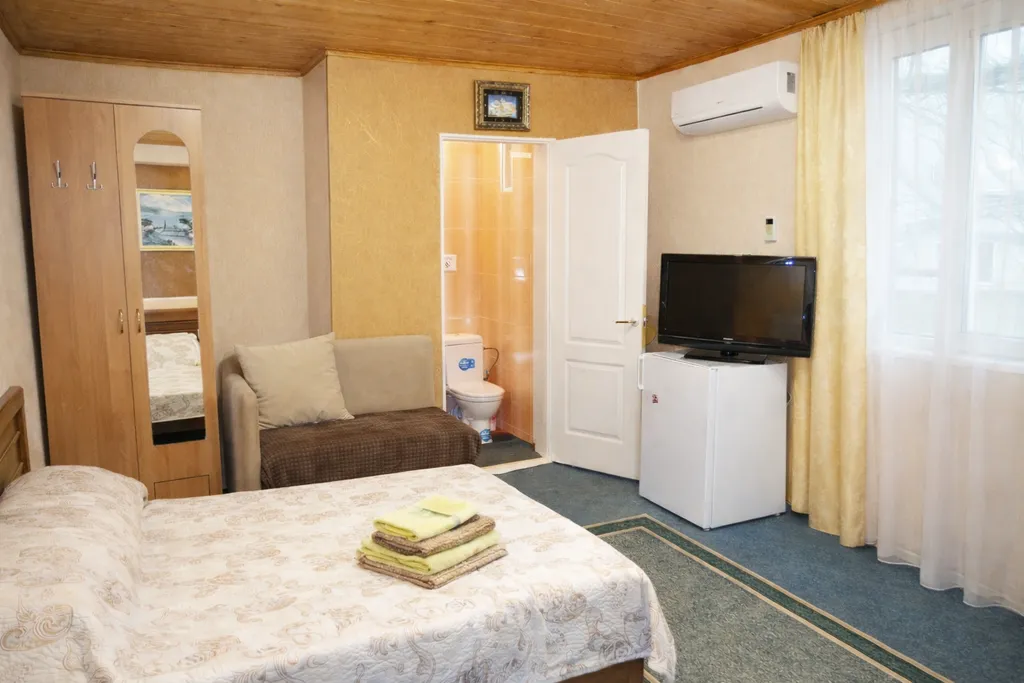 Трёхместный номер Н4 стандарт 2 этаж — Green Palace, фото 1 из 3