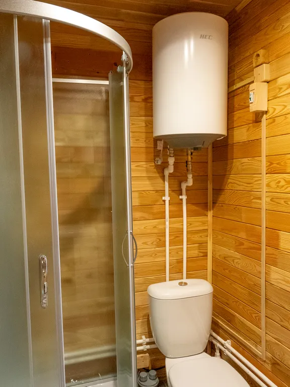 Отдельный дом мини домик с двумя односпальными кроватями