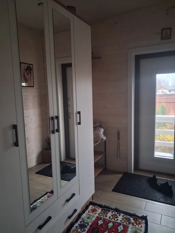 Уютный дом у леса