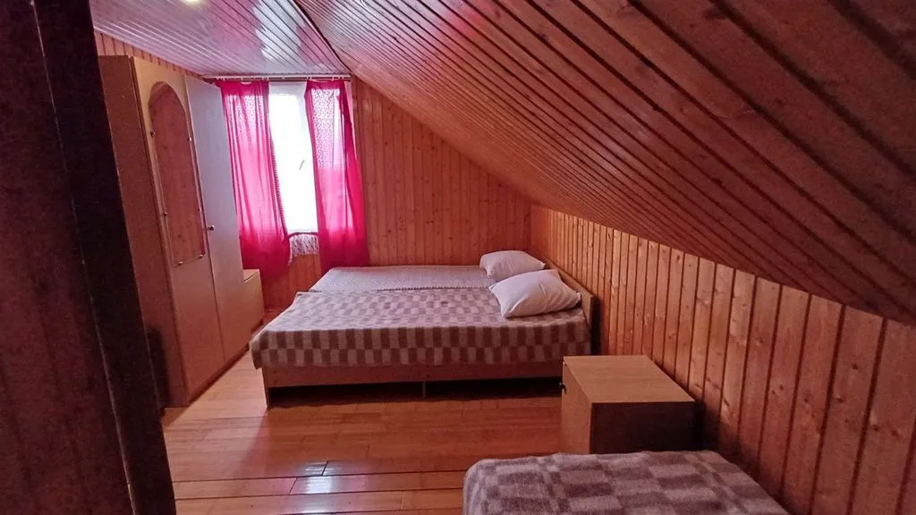 Трёхместный номер эконом — Семейный Мамонт