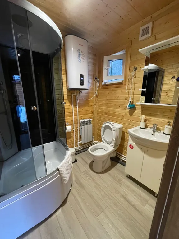 Уютный двухкомнатный домик в Домбае, в гостинице Мечта