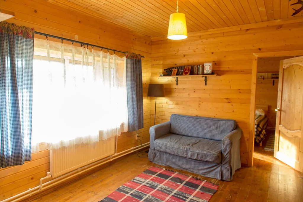 Коттедж Семья