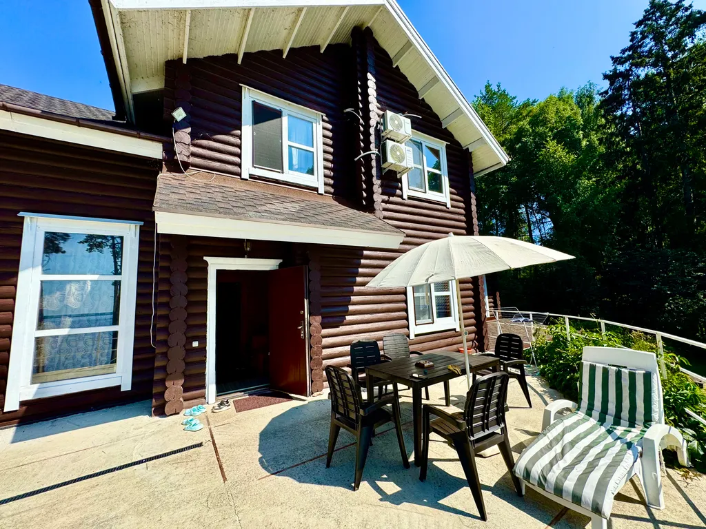 Апартаменты - часть дома Изумитель с видом на море в Большом Суходоле