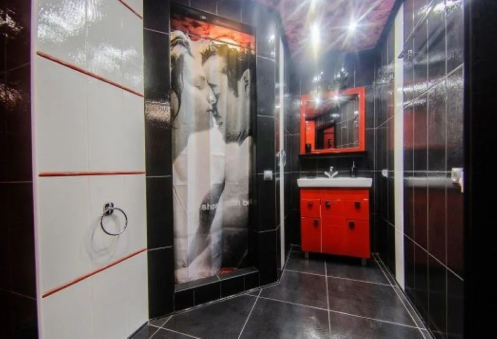 Двухместный номер с 1 кроватью Делюкс «Красное и черное» — Baccara, фото 3 из 4