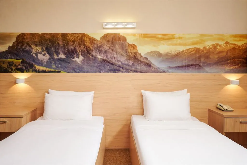 Двухместный номер с 2 отдельными кроватями стандарт — AurA Aquarelle Hotel, фото 2 из 5