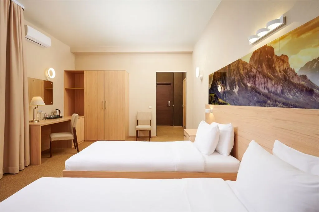 Двухместный номер с 2 отдельными кроватями стандарт — AurA Aquarelle Hotel, фото 3 из 5
