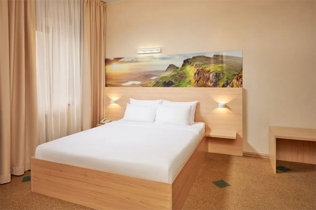 Двухместный номер с 1 кроватью стандарт — AurA Aquarelle Hotel, фото 3 из 5