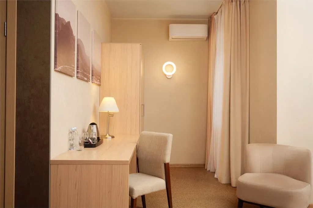 Двухместный номер с 1 кроватью стандарт — AurA Aquarelle Hotel, фото 5 из 5