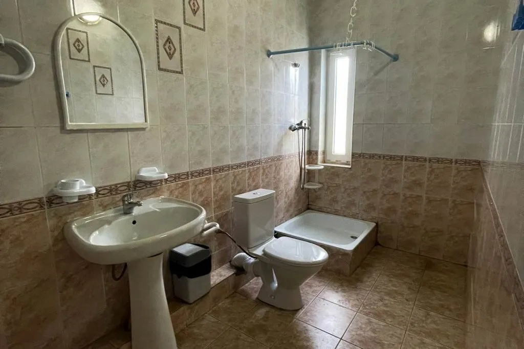 Двухместный номер с 2 отдельными кроватями однокомнатный с удобствами (2, 3 корпус) — ванная комната