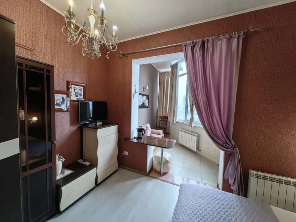 Четырёхместный номер с лоджией — Art Home, фото 3 из 5