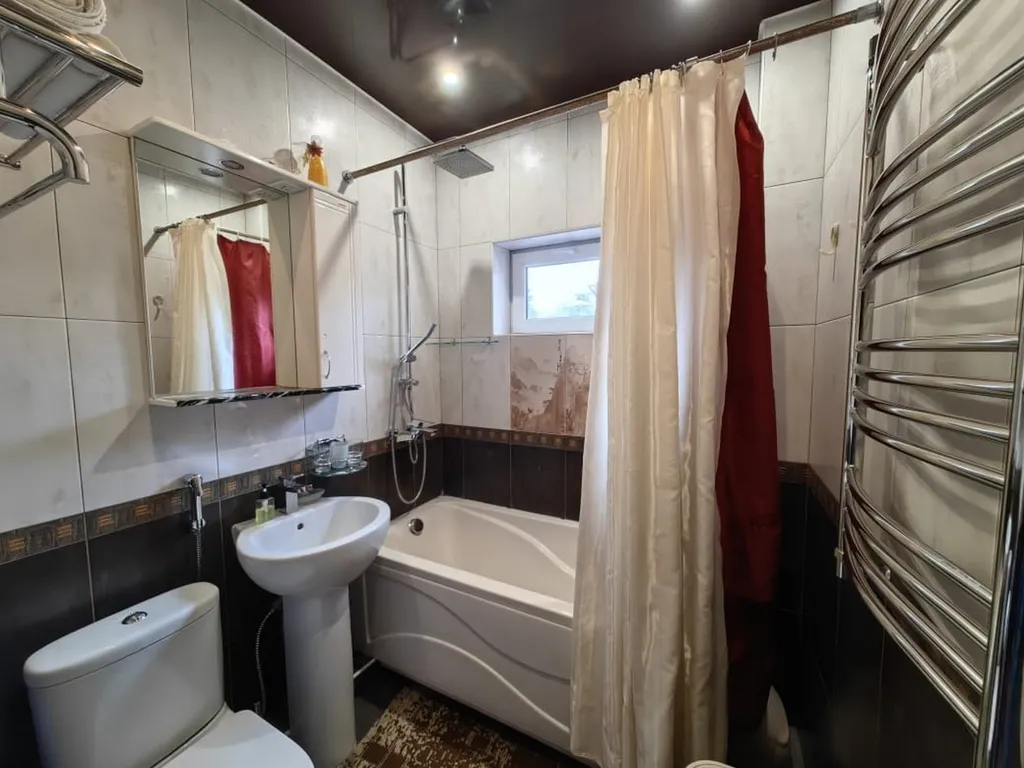 Четырёхместный номер с лоджией — Art Home, фото 5 из 5