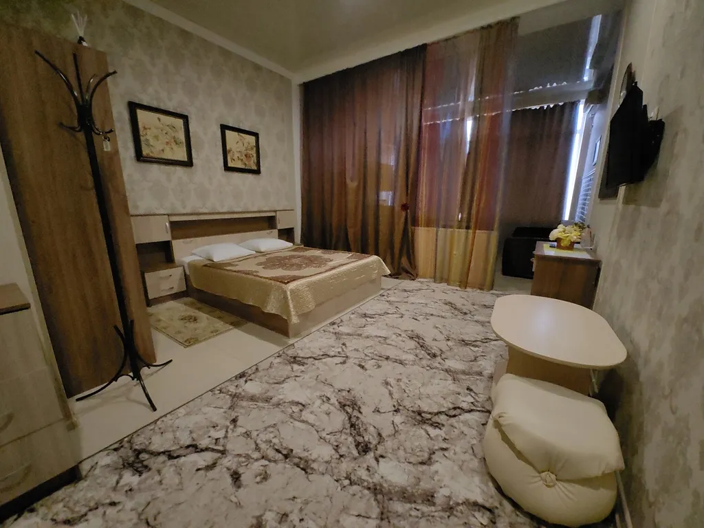 Апартаменты студия с кухней вид на бассейн — Art Home, фото 1 из 5