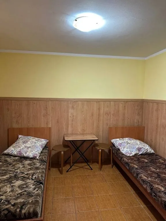 Четырёхместный номер стандарт двухкомнатный — спальное место