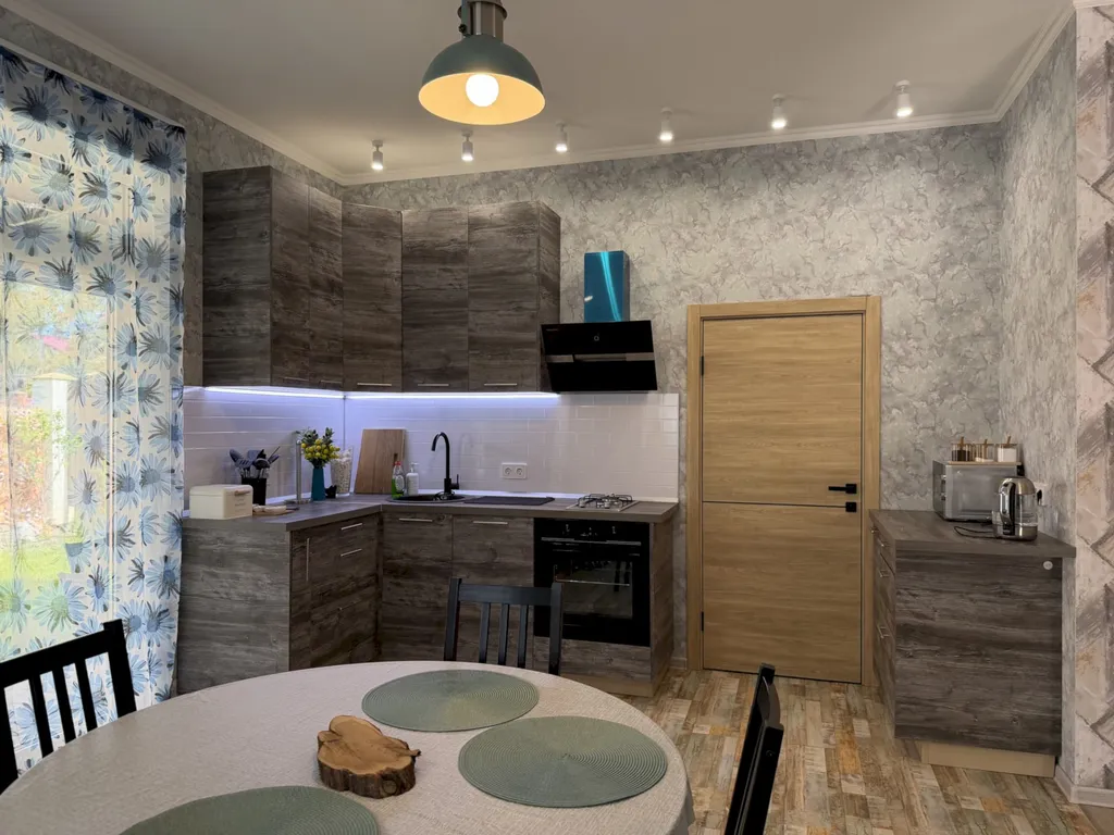 Дом 7-местный на улице Ейской, 122 м², Геленджик — фото 8