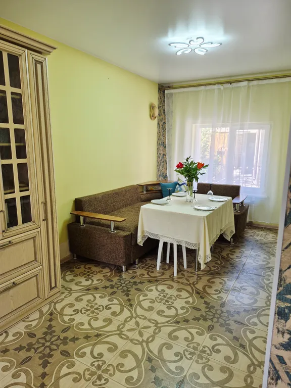 Дом 5-местный на улице Мичурина, 100 м², Феодосия — фото 13