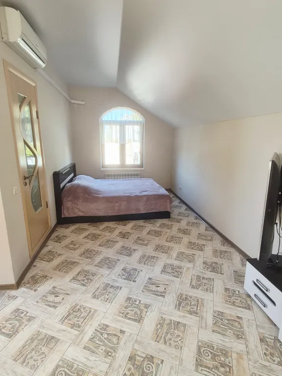 Дом 5-местный на улице Мичурина, 100 м², Феодосия — фото 8