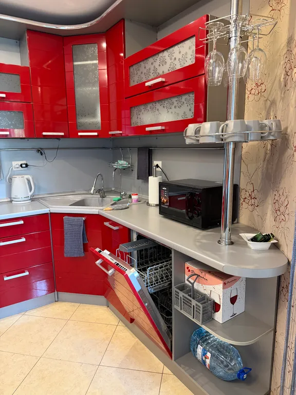 Дом 8-местный на набережной Достоевского, 260 м², Старая Русса — кухня, фото 2