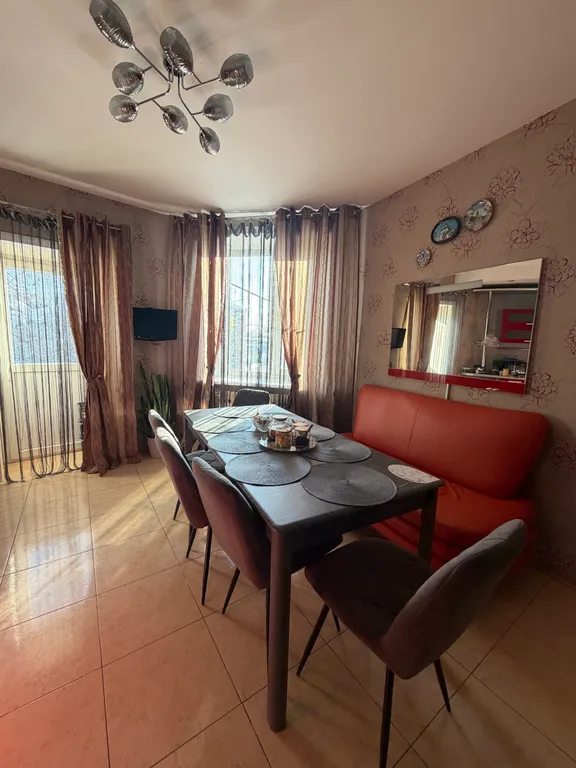 Дом 8-местный на набережной Достоевского, 260 м², Старая Русса — кухня, фото 3