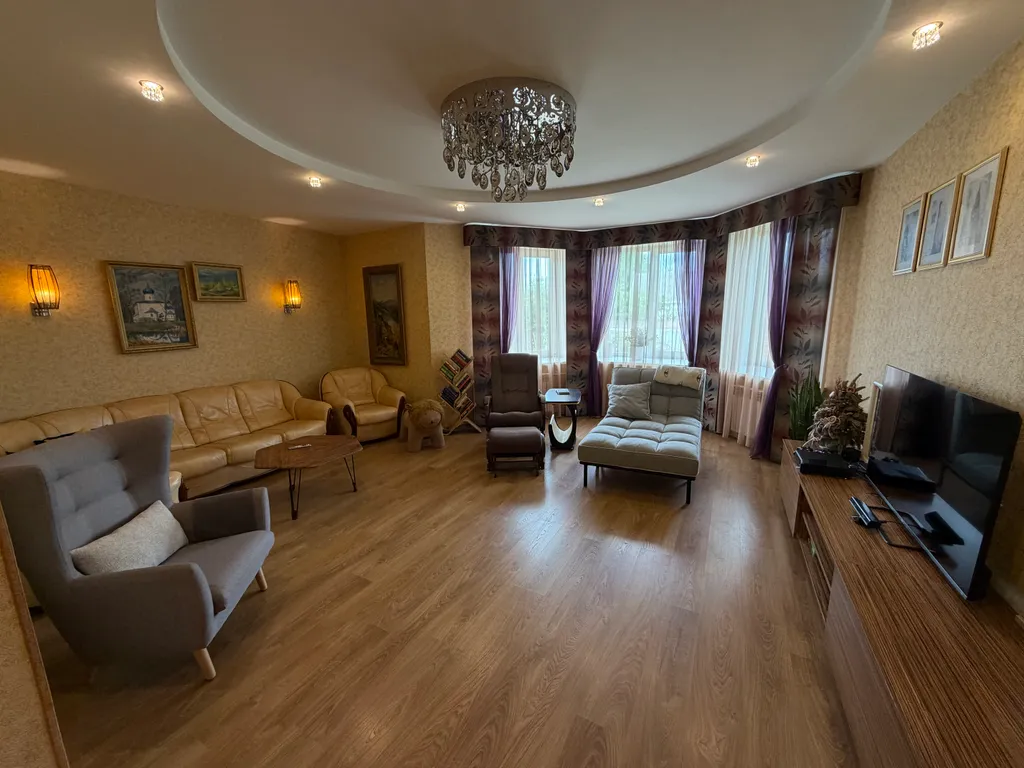 Дом 8-местный на набережной Достоевского, 260 м², Старая Русса — спальня, фото 4