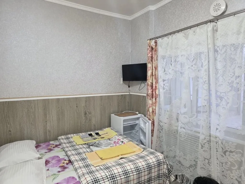 Двухместный номер с 1 кроватью улучшенный — вид из окна