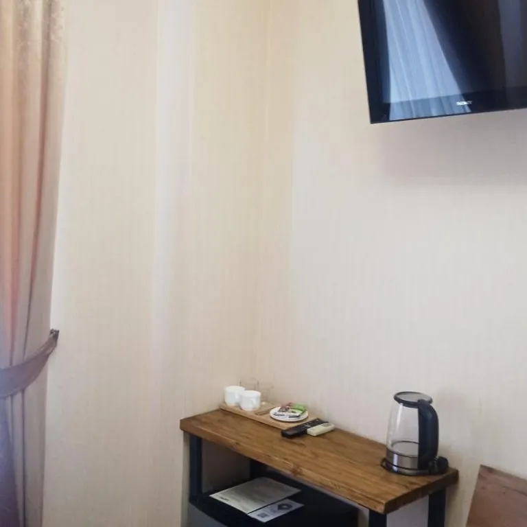 Трёхместный номер с двуспальной и односпальной кроватями — ванная комната