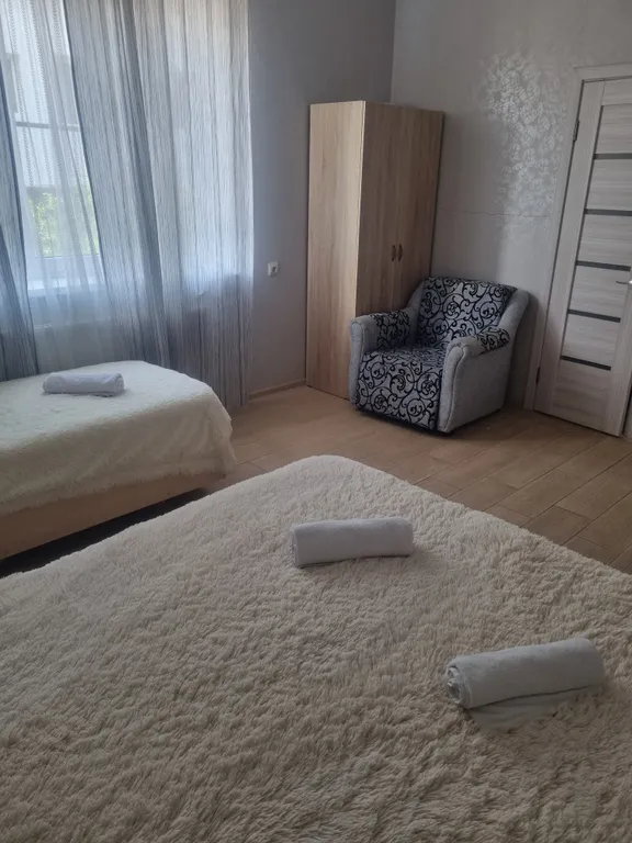 Трёхместный номер С дополнительным местом — Амели, фото 3 из 4