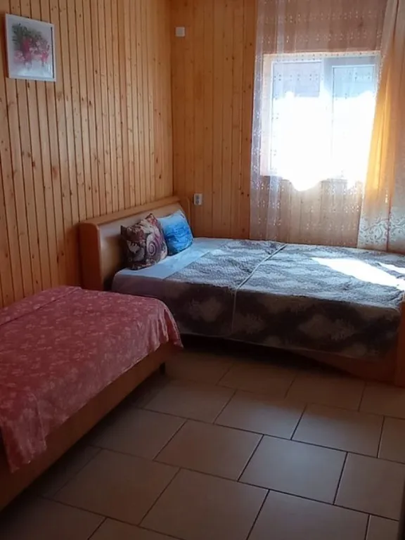 Семейный номер трёхкомнатный с кухней — Карамелька, фото 1 из 5