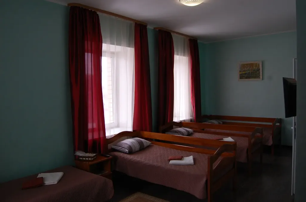 Четырёхместный номер Семейный — Буржуй, фото 3 из 3