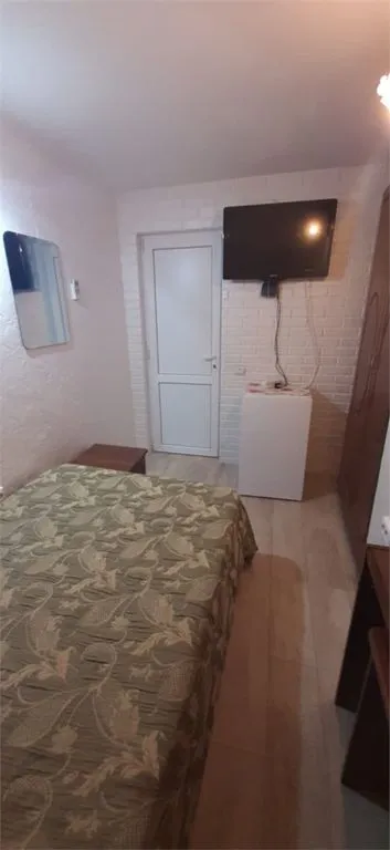 Двухместный номер с 1 кроватью полуСтандарт цокольный этаж 3/4 — спальное место