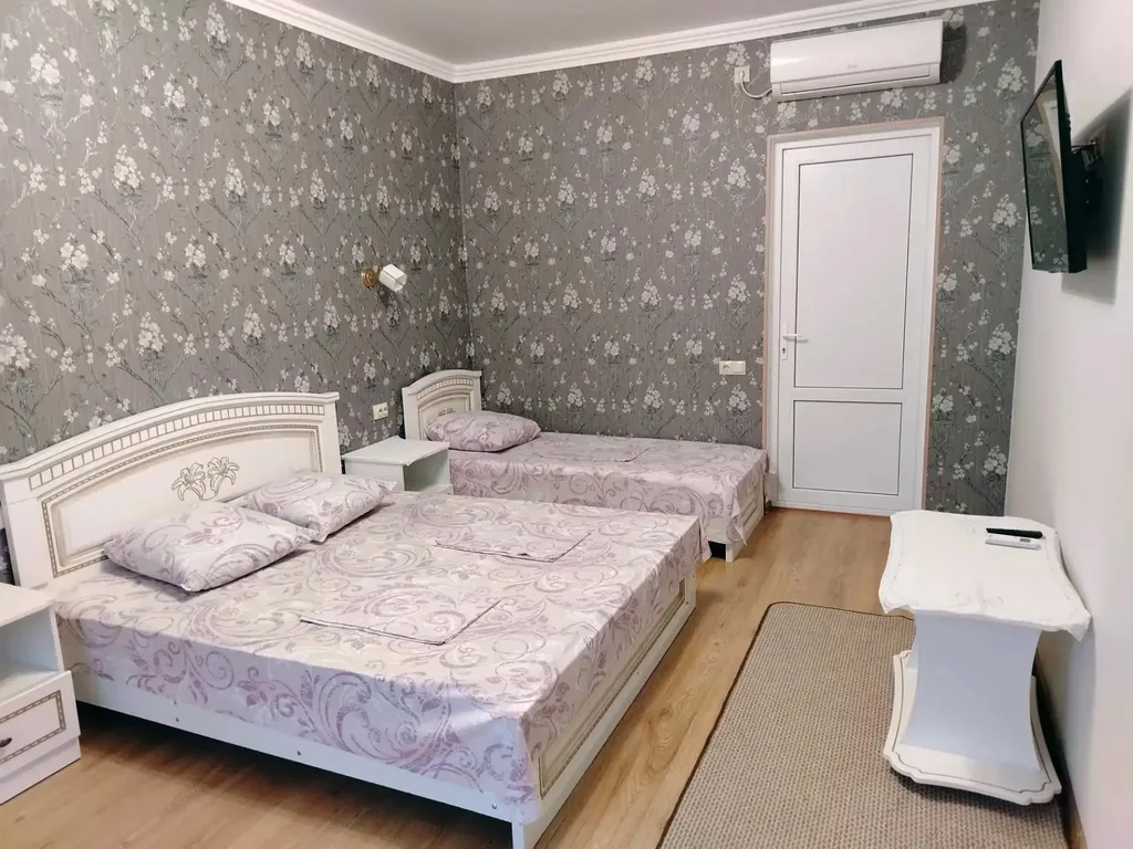 Трёхместный номер комфорт — У дяди Вани, фото 1 из 5