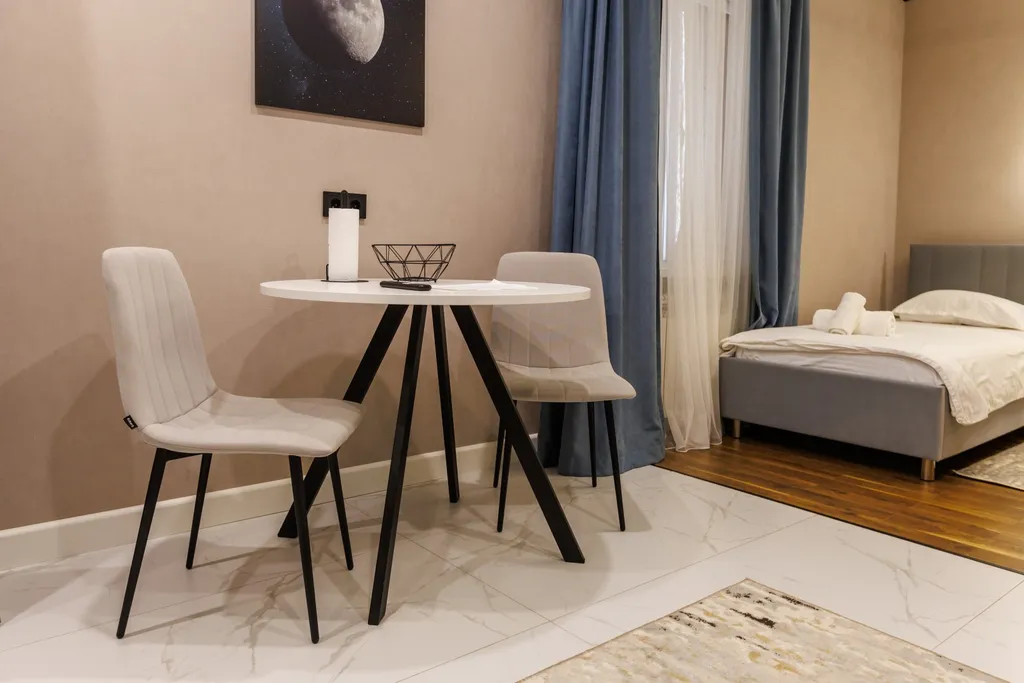 Двухместный номер с 2 отдельными кроватями комфорт с кухней — MoonLit, фото 1 из 5