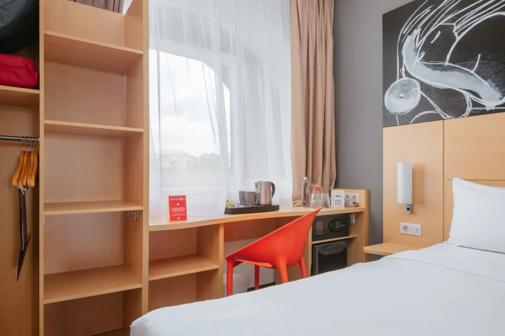 ibis Москва Октябрьское Поле — территория