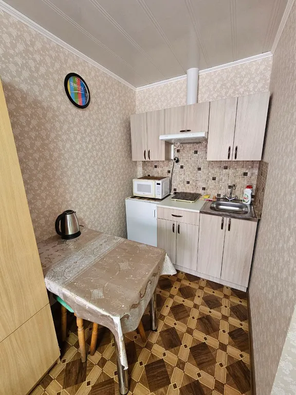 3х-местный номер студия с кухней и балконом 4й этаж — вид из окна