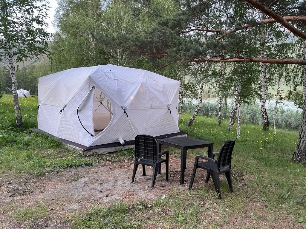 Палатка с 1 двуспальной и 1 двухъярусной кроватью на 2 береговой линии — Иткая Кэмп, фото 2 из 5